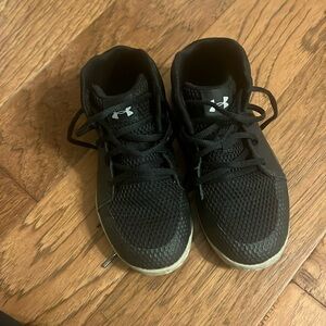 Under armour sneakers - kids